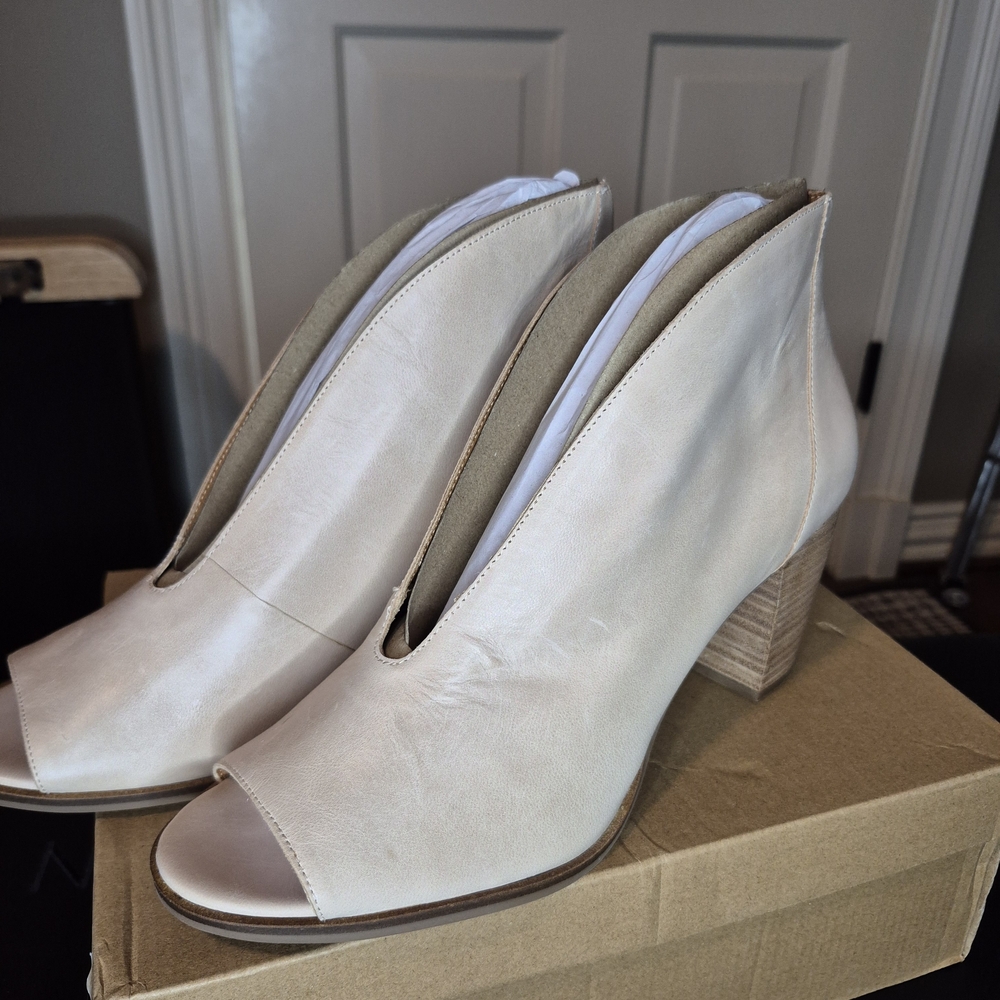 Lucky Brand Off-White Peep-Toe Heeled Boots